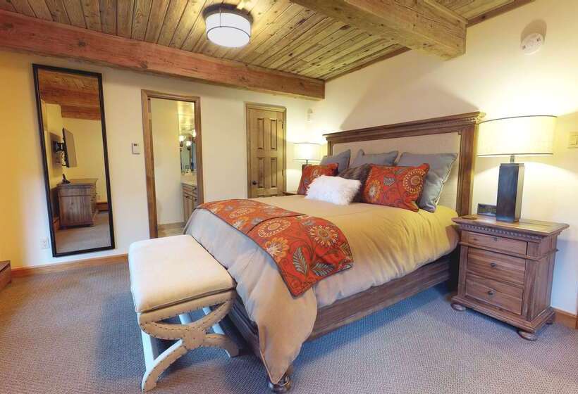 酒店 Top Of The Village Coraltree Residence Collection