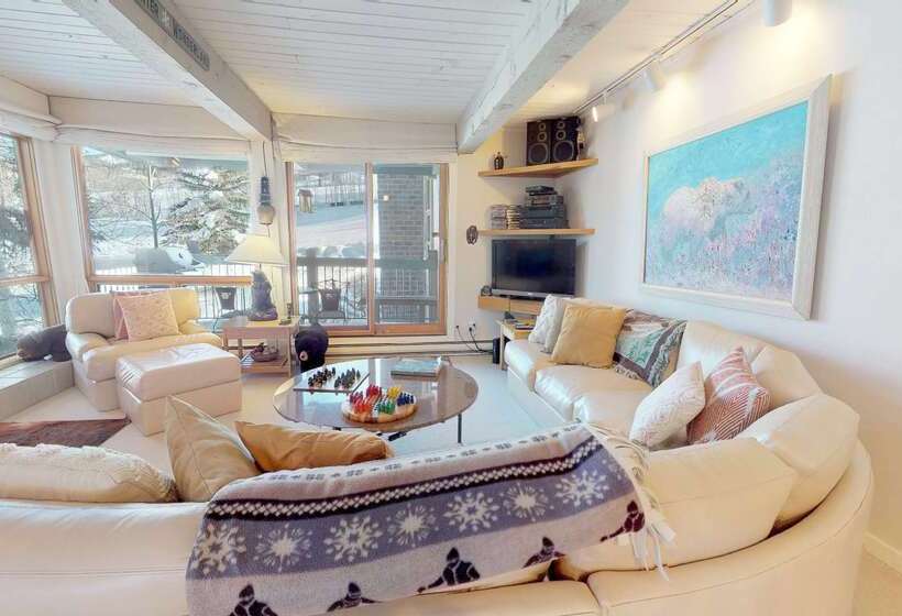 酒店 Top Of The Village Coraltree Residence Collection