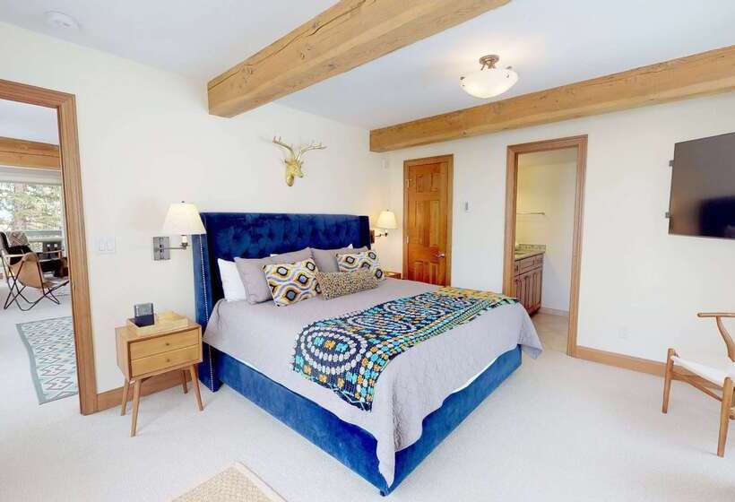 酒店 Top Of The Village Coraltree Residence Collection