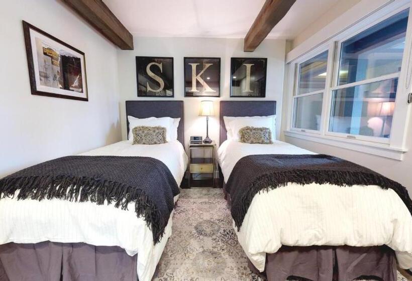 酒店 Top Of The Village Coraltree Residence Collection