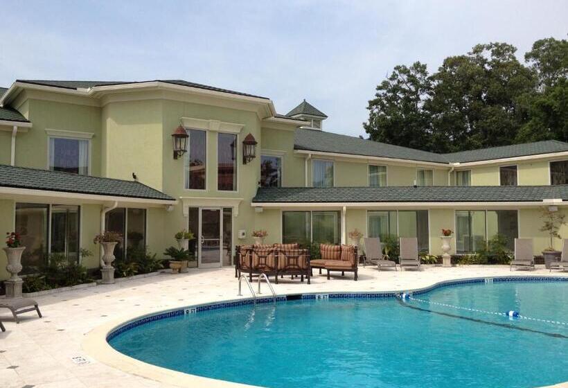 ホテル Town & Country Inn And Suites