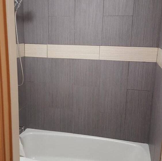 Travelers Lodge Motel Marshall