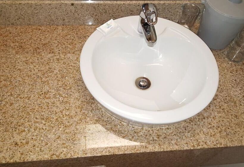 Travelers Lodge Motel Marshall