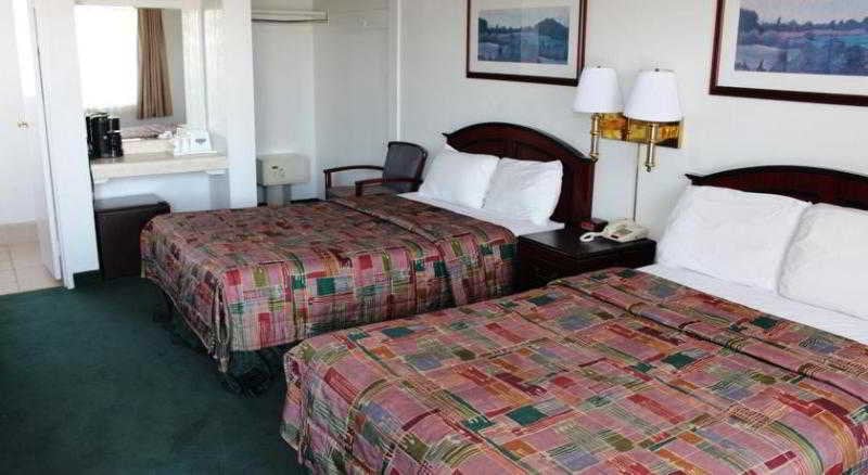 فندق Travelodge 4th Avenue