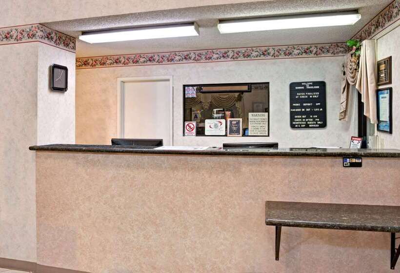 בית מלון כפרי Travelodge By Wyndham Banning Casino And Outlet Mall