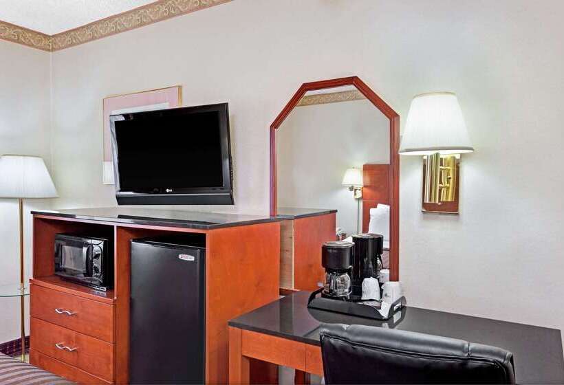 ホテル Travelodge By Wyndham Burbankglendale