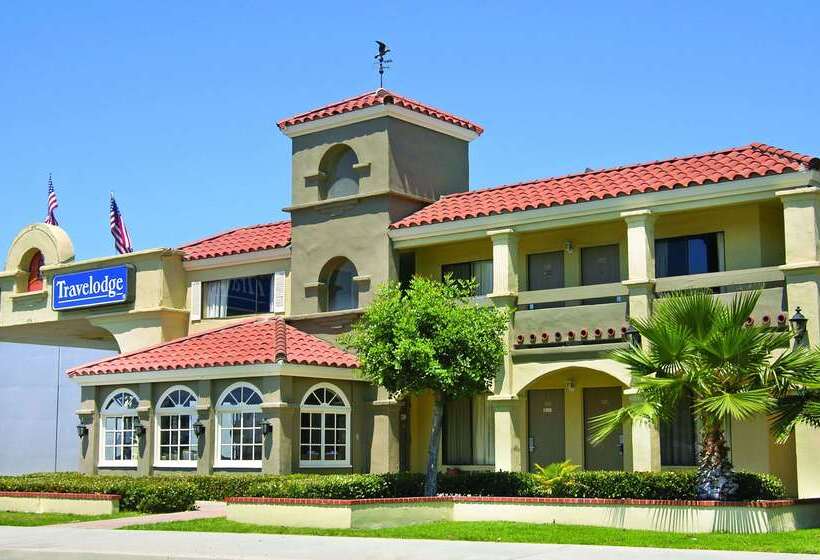 فندق Travelodge By Wyndham Costa Mesa Newport Beach Hacienda