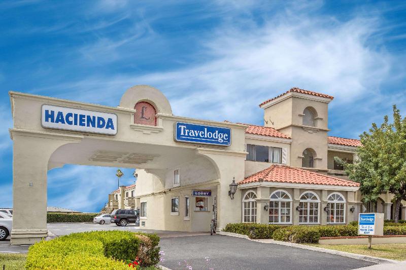 فندق Travelodge By Wyndham Costa Mesa Newport Beach Hacienda