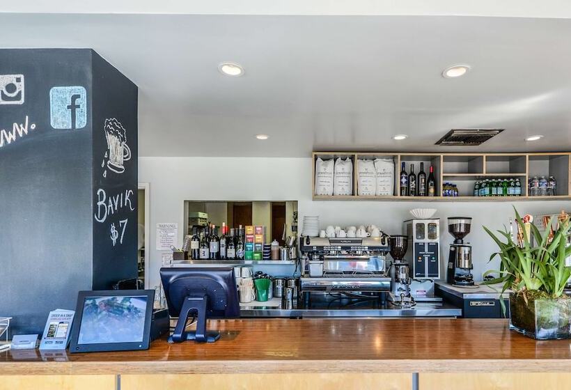 فندق Travelodge By Wyndham Culver City