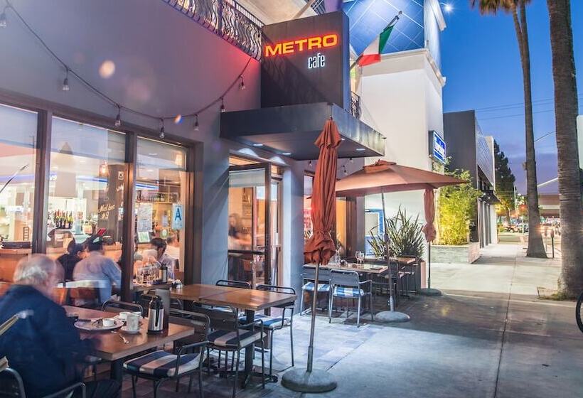 فندق Travelodge By Wyndham Culver City