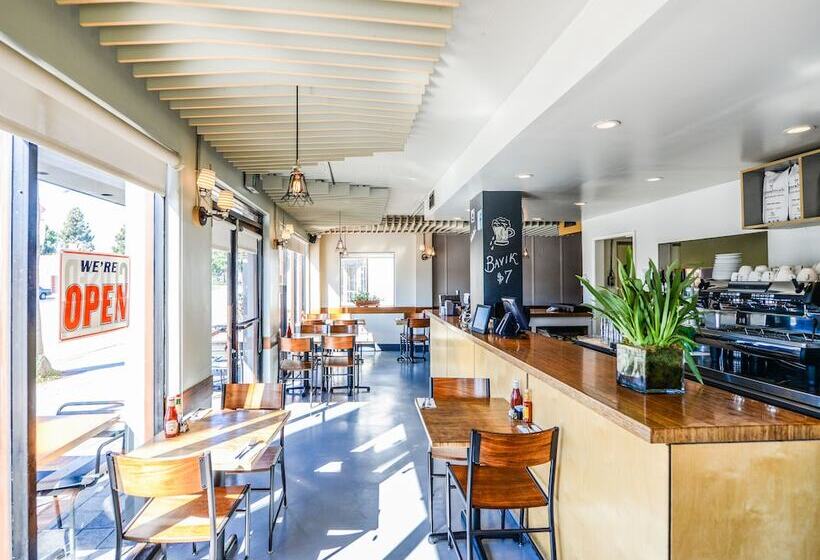 فندق Travelodge By Wyndham Culver City