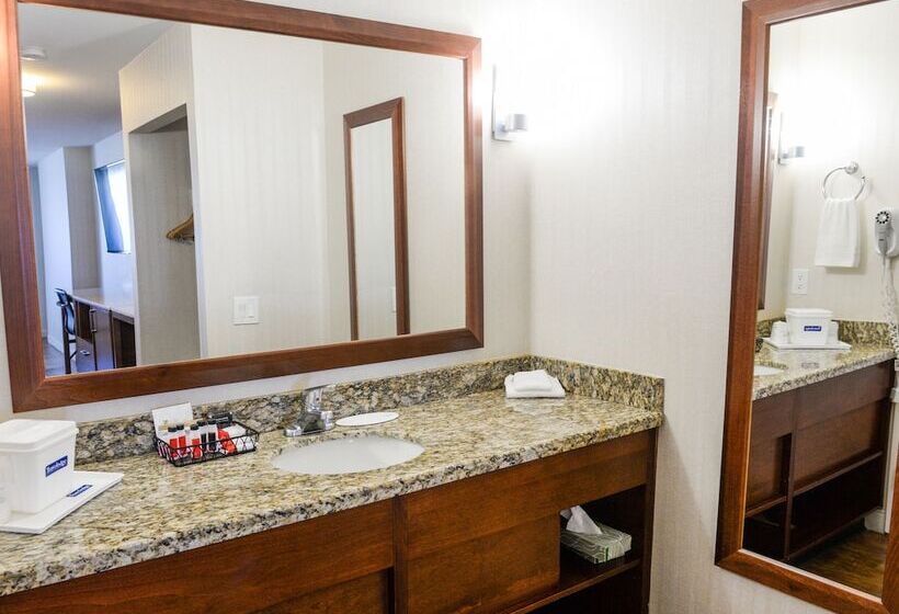 בית מלון כפרי Travelodge By Wyndham Culver City
