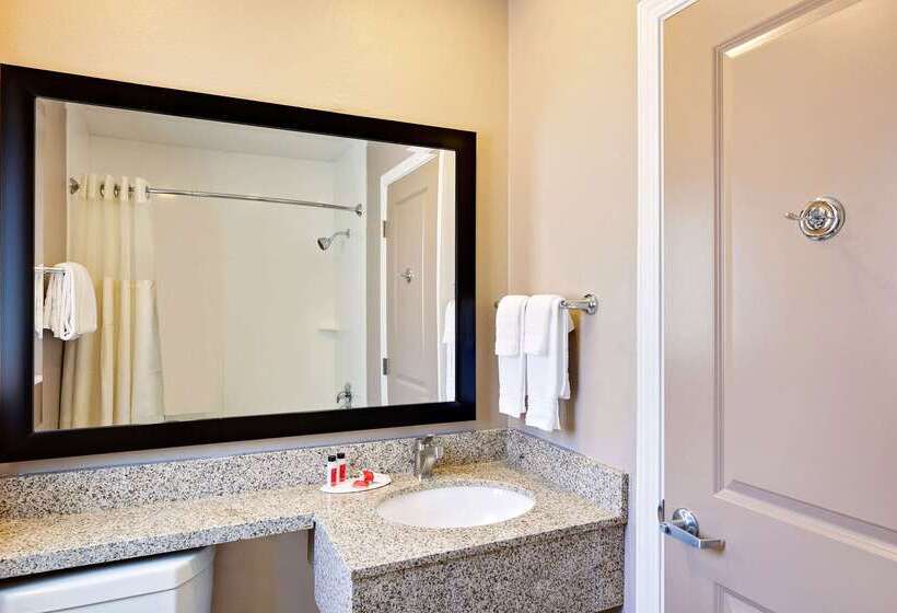 فندق Travelodge By Wyndham Eureka