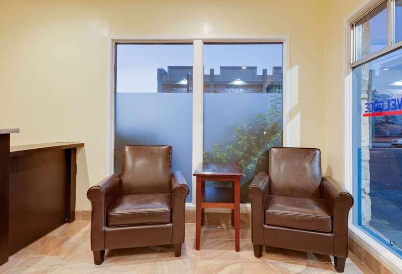 فندق Travelodge By Wyndham Eureka