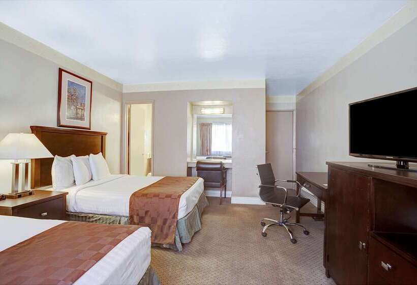 فندق Travelodge By Wyndham Everett City Center