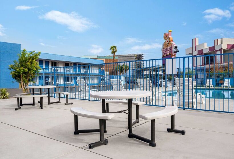 호텔 Travelodge By Wyndham Las Vegas