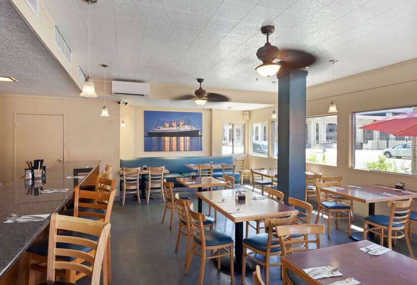 فندق Travelodge By Wyndham Long Beach Convention Center