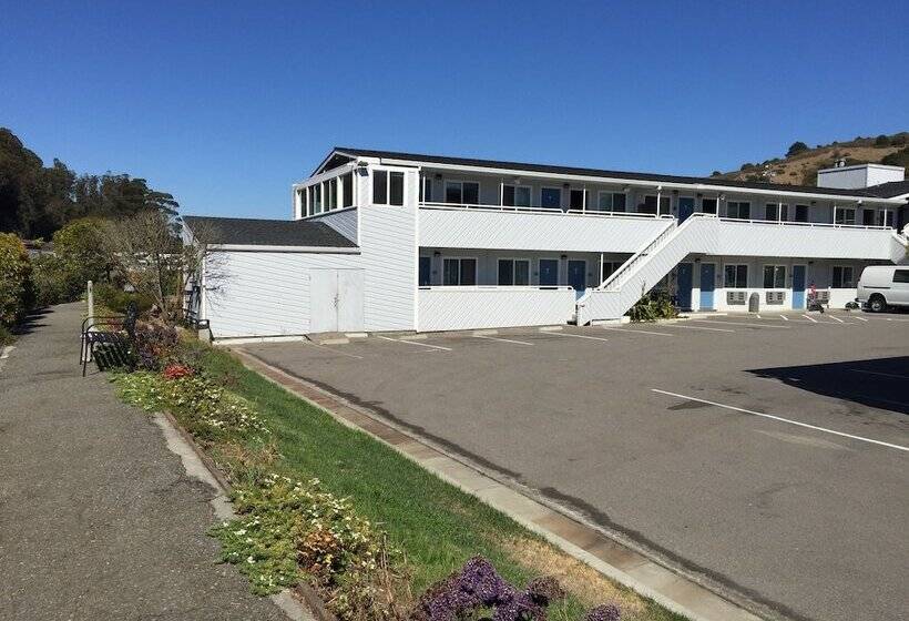 Отель Travelodge By Wyndham Mill Valley/sausalito