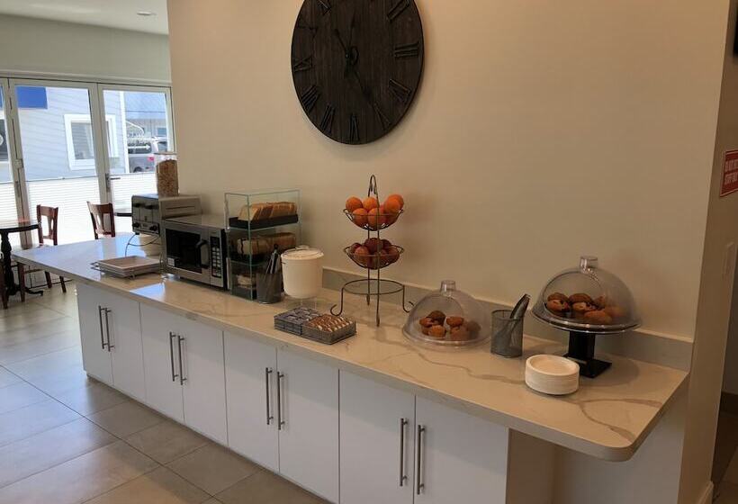 Отель Travelodge By Wyndham Mill Valley/sausalito