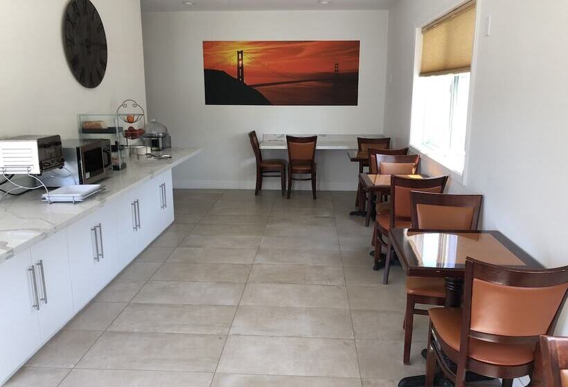 Отель Travelodge By Wyndham Mill Valley/sausalito