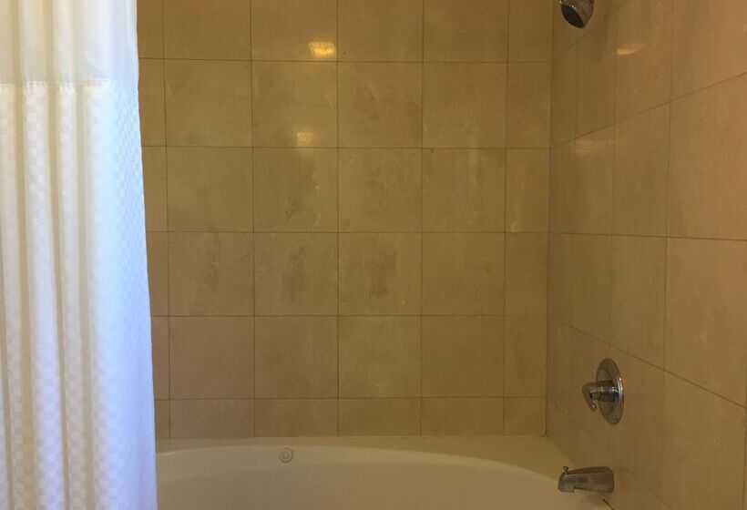 Отель Travelodge By Wyndham Mill Valley/sausalito