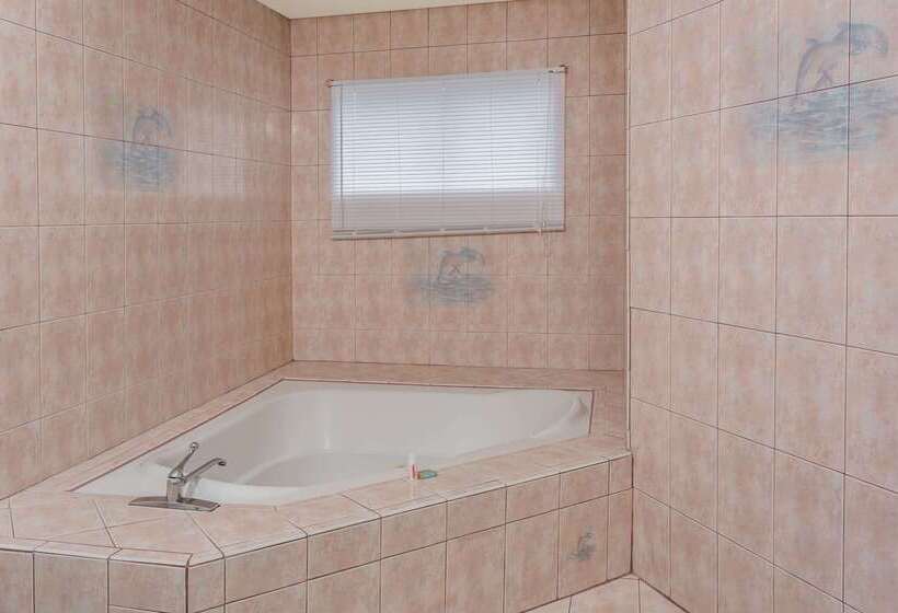 فندق Travelodge By Wyndham San Clemente Beach