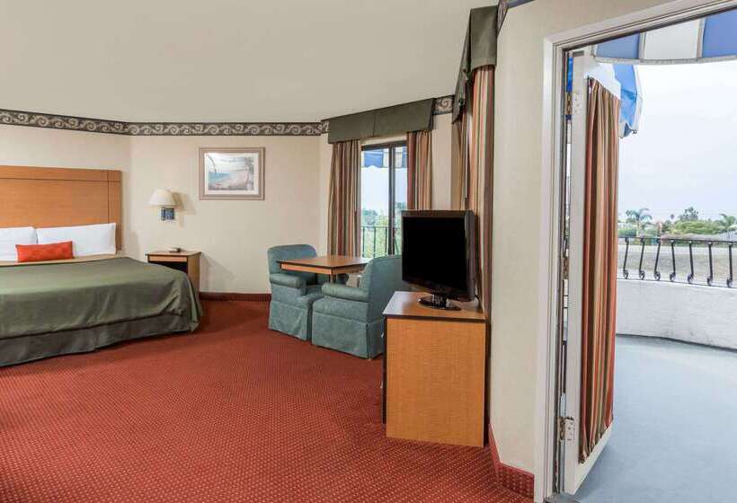 فندق Travelodge By Wyndham San Clemente Beach