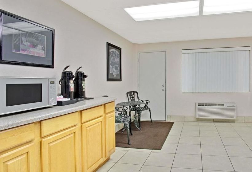 酒店 Travelodge Orlando Downtown Centroplex