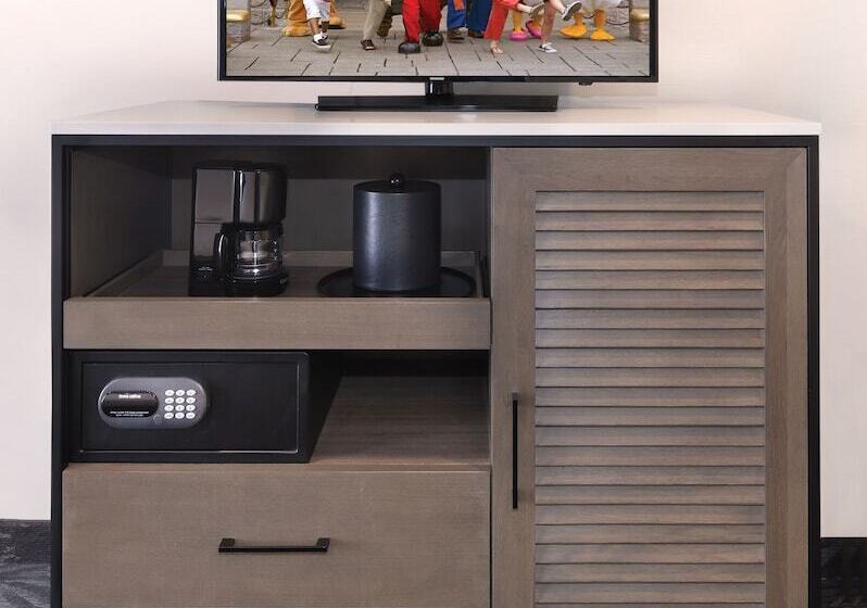 فندق Tropicana Inn And Suites