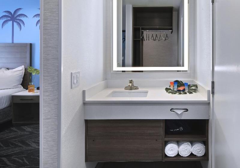 فندق Tropicana Inn And Suites