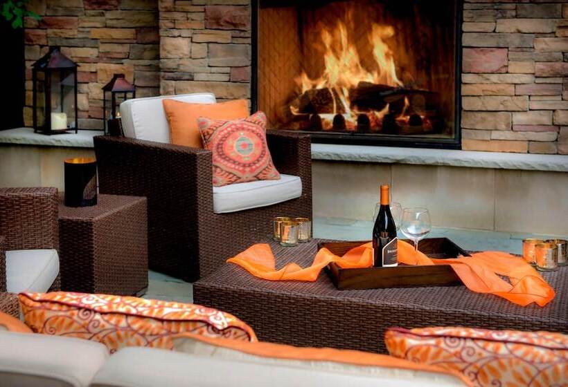 فندق Trumbull Marriott Shelton