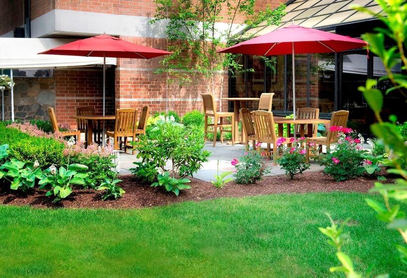 فندق Trumbull Marriott Shelton