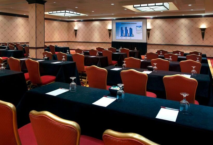 فندق Trumbull Marriott Shelton