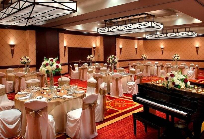 فندق Trumbull Marriott Shelton