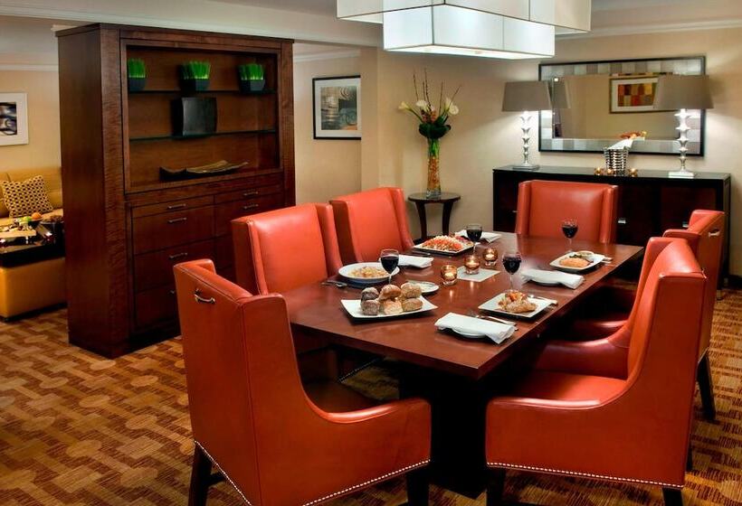 فندق Trumbull Marriott Shelton