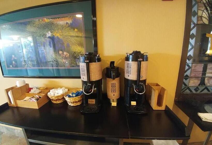 هتل Quality Inn West Lafayette   University Area