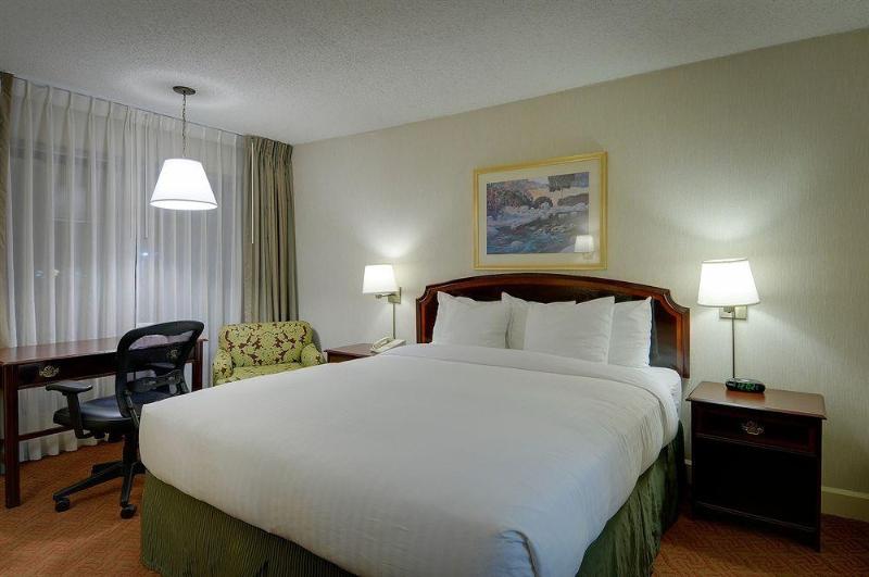 هتل Vagabond Inn Executive San Francisco Airport