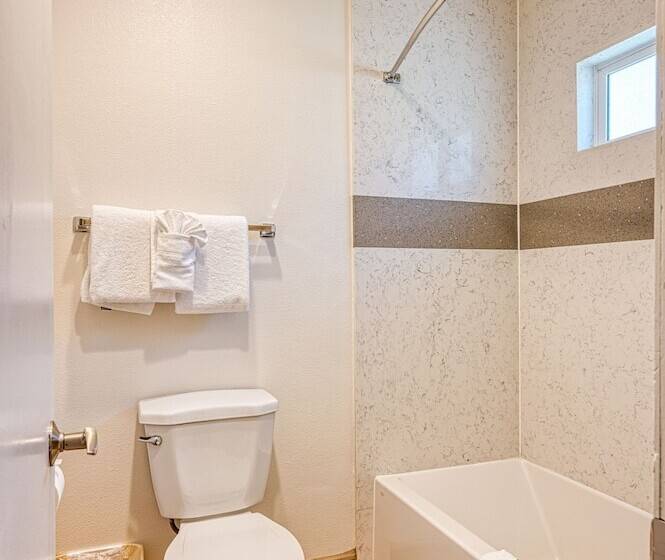 בית מלון כפרי Vagabond Inn San Luis Obispo