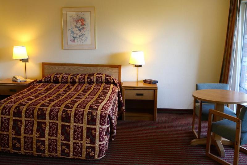 בית מלון כפרי Vagabond Inn San Luis Obispo