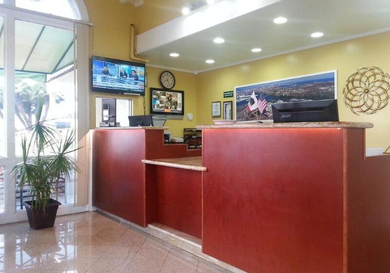 فندق Vagabond Inn San Pedro