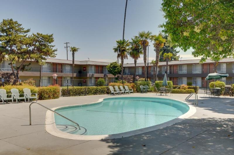 בית מלון כפרי Vagabond Inn Sunnyvale