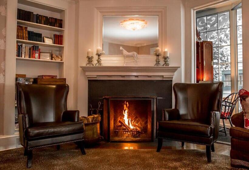 فندق The Virginia And Cottages