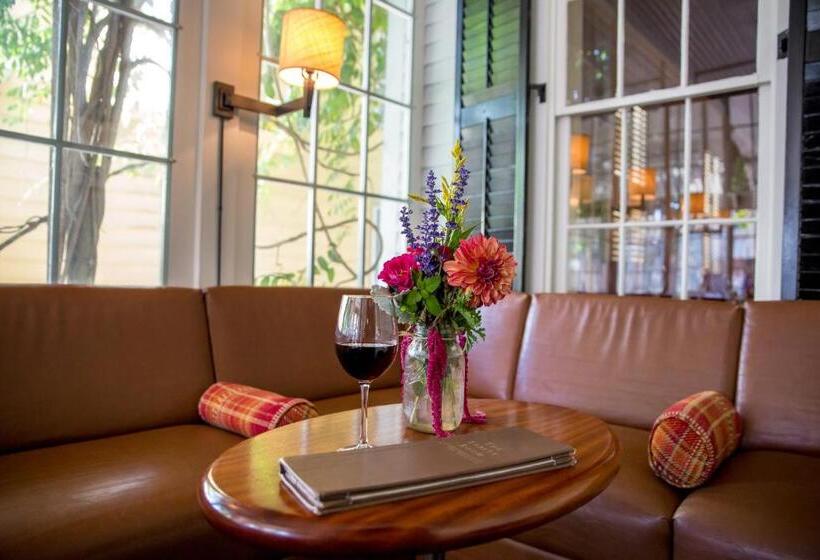 فندق The Virginia And Cottages