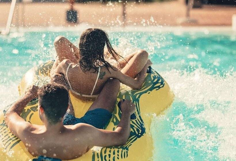 فندق Voyageur Inn And Conference Center