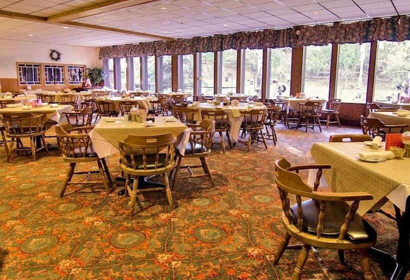 فندق Voyageur Inn And Conference Center