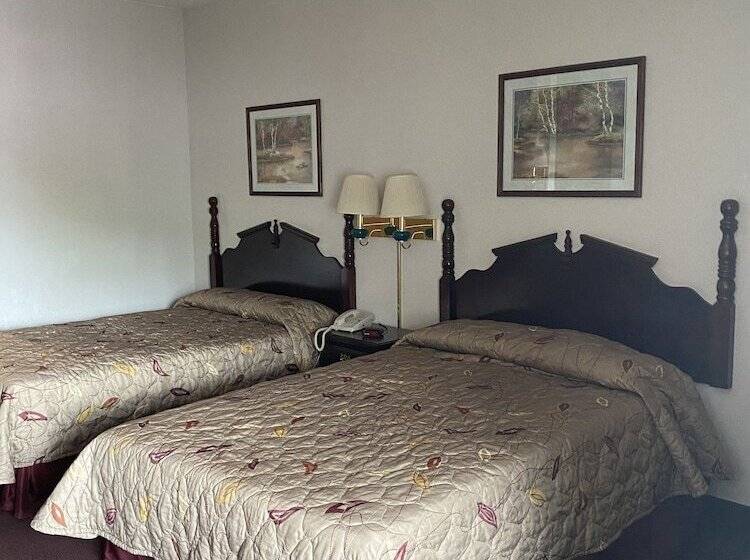 فندق Voyageur Inn And Conference Center