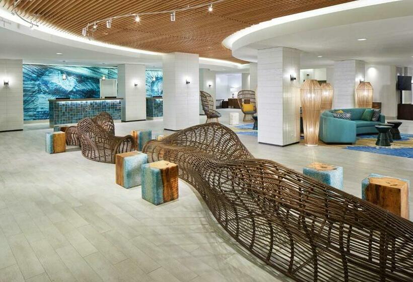 Отель Outrigger Waikiki Beachcomber