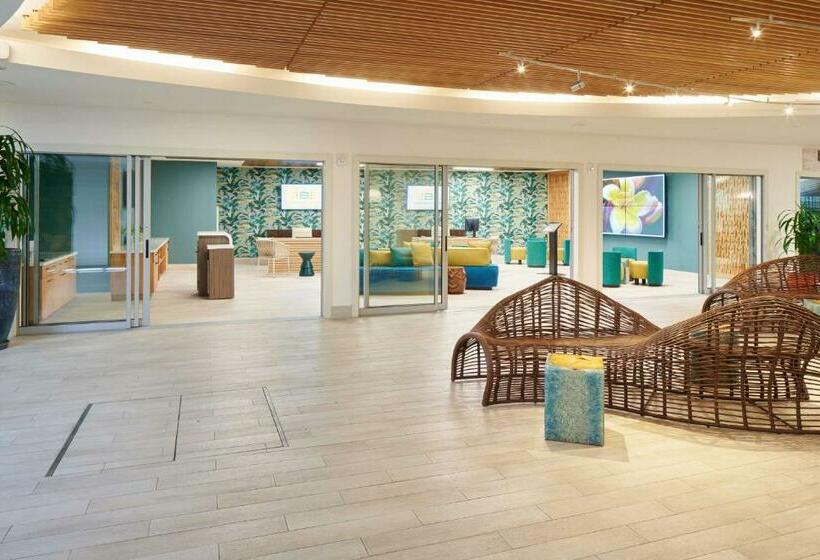 Отель Outrigger Waikiki Beachcomber