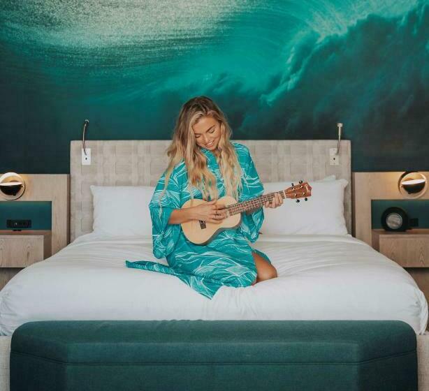 Отель Outrigger Waikiki Beachcomber