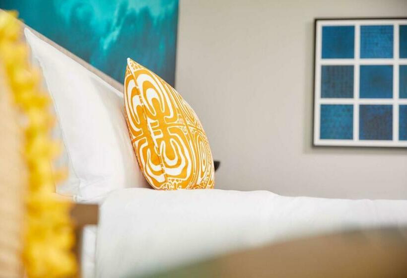 Отель Outrigger Waikiki Beachcomber